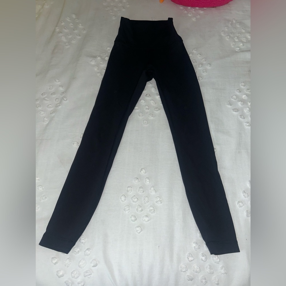 Black- lulu lemon align leggings
